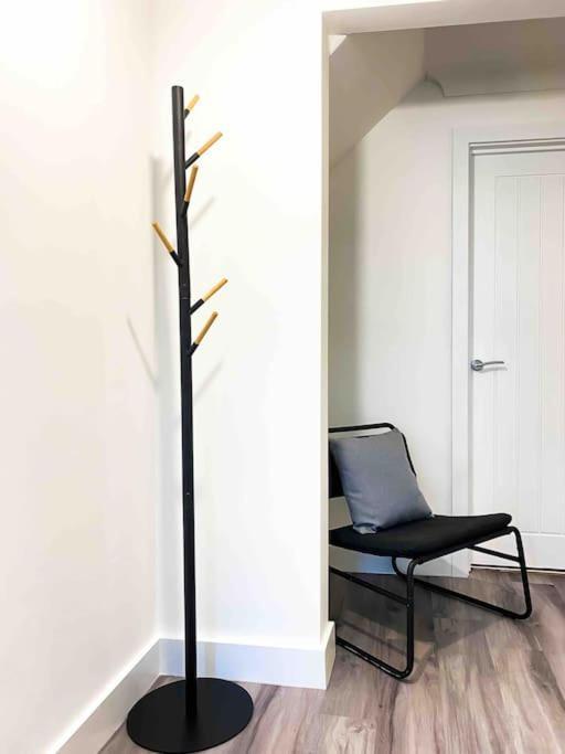 Modern Flat Near Train Station With Free Parking Apartment Cambridge  Exterior photo
