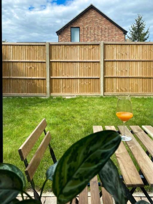 Modern Flat Near Train Station With Free Parking Apartment Cambridge  Exterior photo